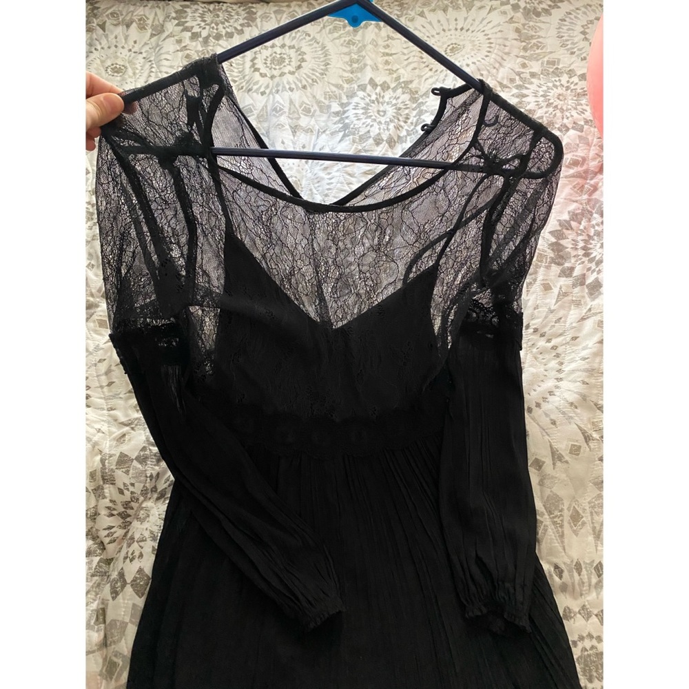 BEAUTIFUL LITTLE BLACK DRESS
